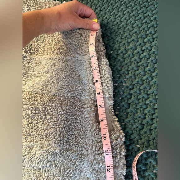 Faux Fur Sherpa Vest - Dylan Los Angeles - XS - Picture 9 of 12